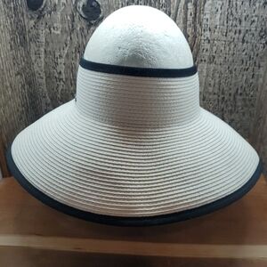 Callaway Women's Sun Hat Golf Visor Wide Brim Black & White Packable Straw